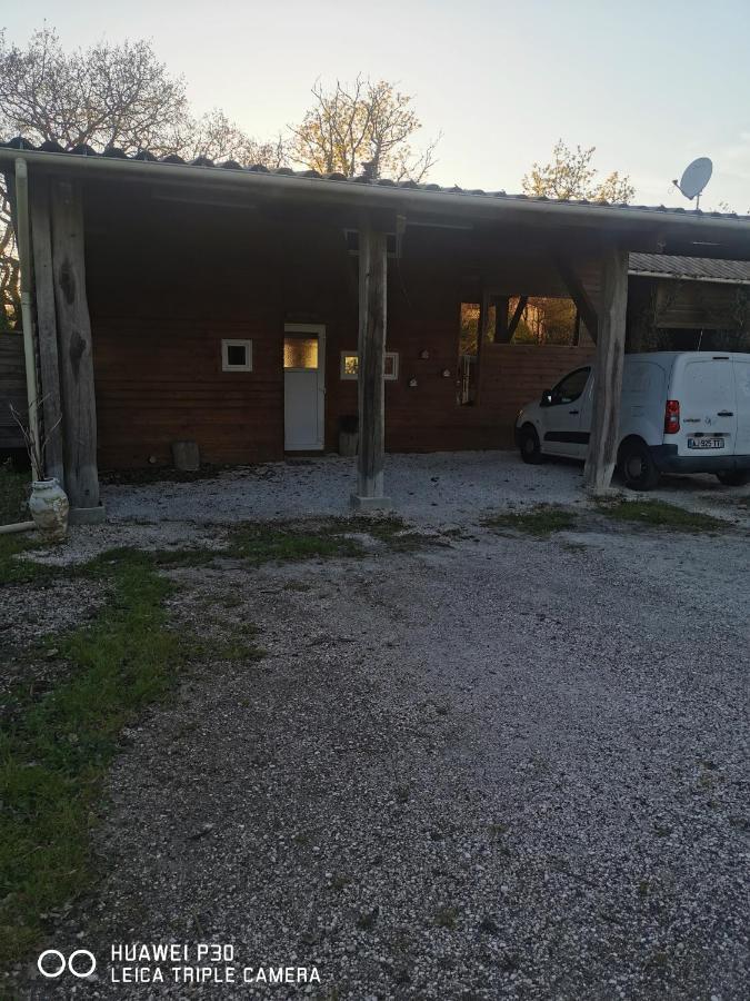 Gite Esprit Cabane Avec Spa Privatif Brassac  Exterior photo